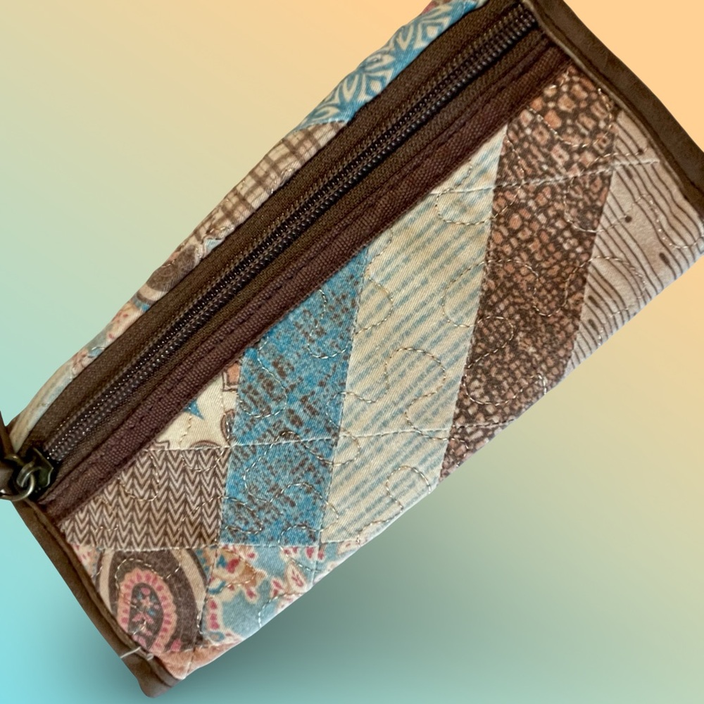 Donna Sharp Cotton Quilted Patchwork Snap Close 8… - image 8